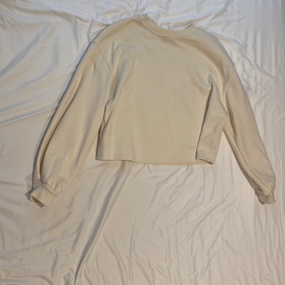 Cropped Beige Crewneck